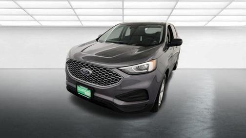 Carbonized Gray Metallic 2023 Ford Edge SE