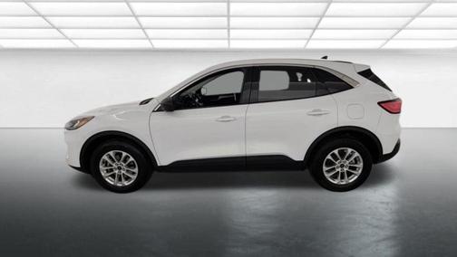 Oxford White 2022 Ford Escape SE