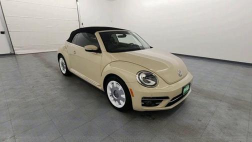 2019 Volkswagen Beetle 2.0T SE