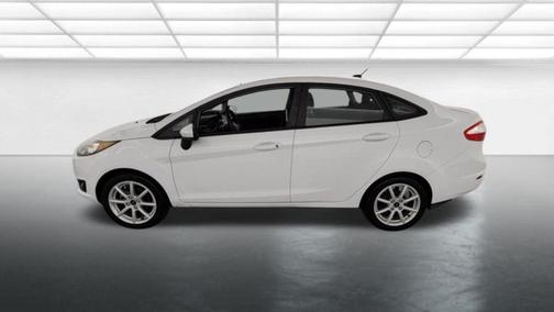 Oxford White 2019 Ford Fiesta SE