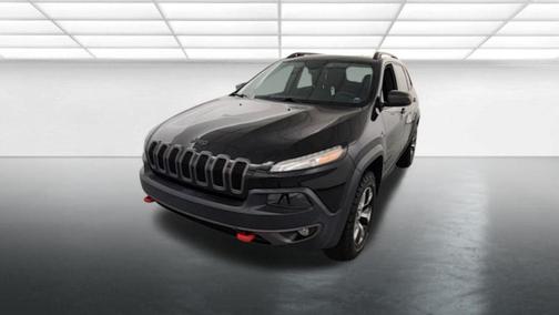 Brilliant Black Crystal Pearlcoat 2015 Jeep Cherokee Trailhawk