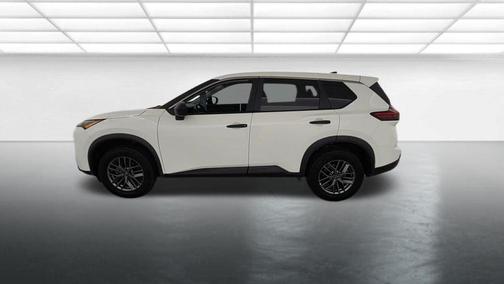 Glacier White 2024 Nissan Rogue S