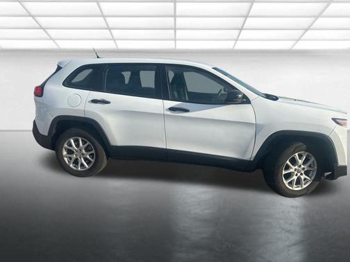 Bright White Clearcoat 2015 Jeep Cherokee Sport