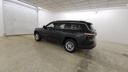 2022 Jeep Grand Cherokee L Laredo