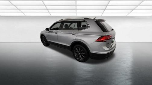 Pyrite Silver Metallic 2022 Volkswagen Tiguan 2.0T SE 4MOTION