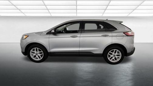 Iconic Silver Metallic 2022 Ford Edge SEL
