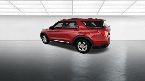 Rapid Red Metallic Tinted Clearcoat 2023 Ford Explorer XLT