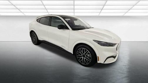 Star White Metallic Tri-Coat 2025 Ford Mustang Mach-E Premium