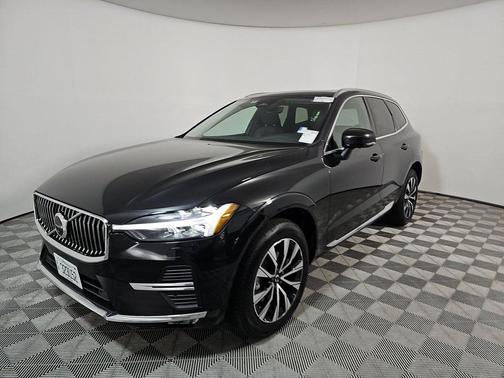 2023 Volvo XC60 B5 Plus Bright Theme