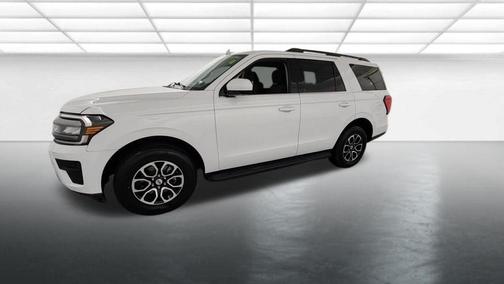 Oxford White 2024 Ford Expedition XLT