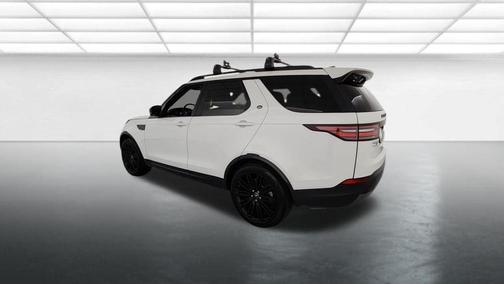 Fuji White 2017 Land Rover Discovery HSE LUXURY
