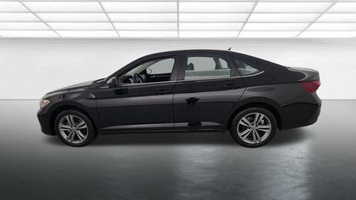 Deep Black 2023 Volkswagen Jetta 1.5T SE