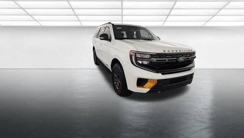 Star White Metallic Tri-Coat 2026 Ford Expedition Tremor
