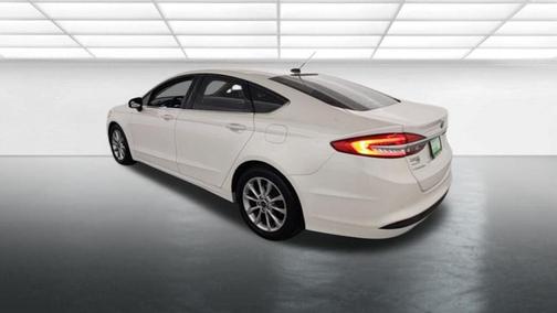 White Platinum Metallic Tri-Coat 2017 Ford Fusion SE
