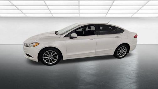 White Platinum Metallic Tri-Coat 2017 Ford Fusion SE