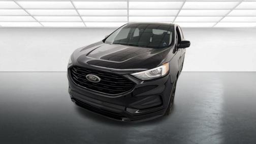 Agate Black Metallic 2022 Ford Edge SE