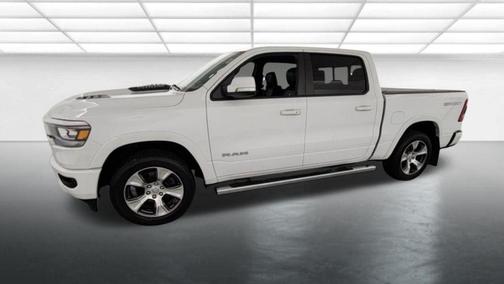 Bright White Clearcoat 2020 RAM 1500 Laramie