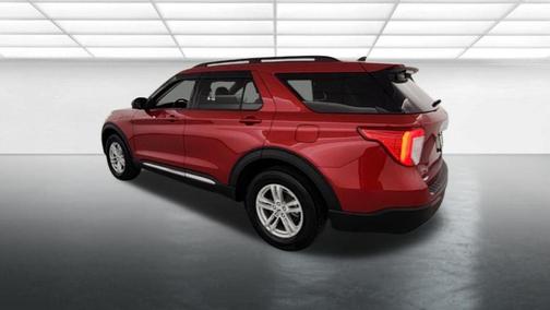 Rapid Red Metallic Tinted Clearcoat 2022 Ford Explorer XLT