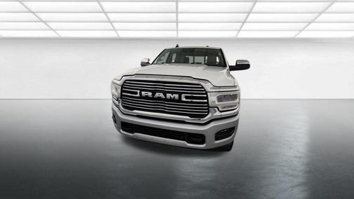 2022 RAM 3500 Laramie Crew Cab 4x4 8' Box
