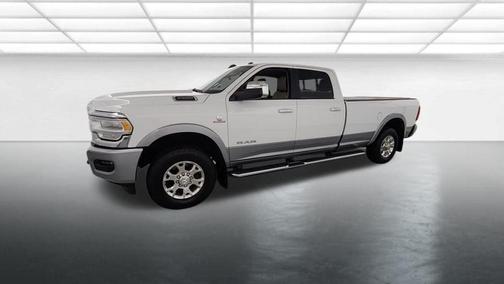 2022 RAM 3500 Laramie Crew Cab 4x4 8' Box