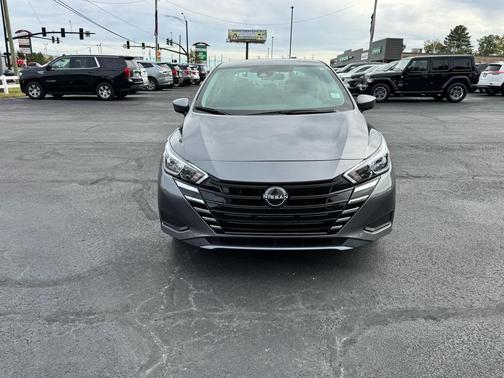 2023 Nissan Versa 1.6 SV
