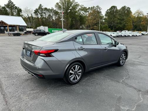 2023 Nissan Versa 1.6 SV