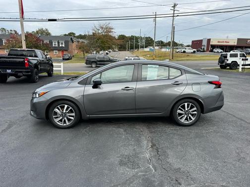 2023 Nissan Versa 1.6 SV