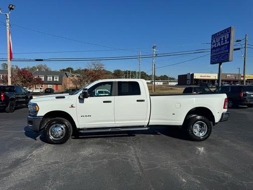 2024 RAM 3500 Big Horn 4x4 Crew Cab 8' Box