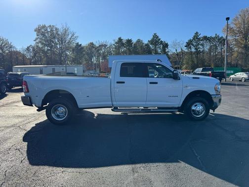 2024 RAM 3500 Big Horn 4x4 Crew Cab 8' Box