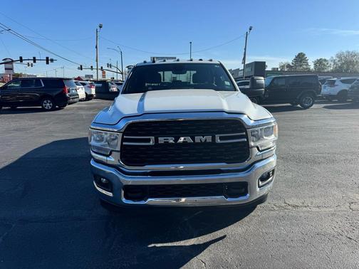 2024 RAM 3500 Big Horn 4x4 Crew Cab 8' Box