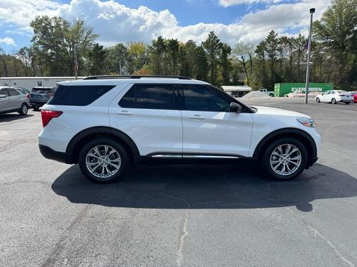 2020 Ford Explorer XLT RWD