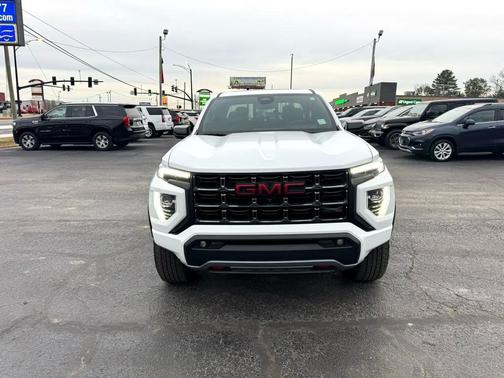 2023 GMC Canyon AT4