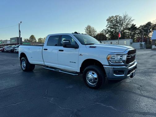 2024 RAM 3500 Big Horn 4x4 Crew Cab 8' Box