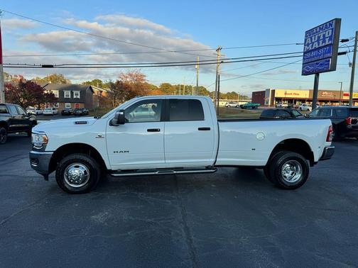 2024 RAM 3500 Big Horn 4x4 Crew Cab 8' Box