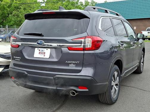 Magnetite Gray Metallic 2025 Subaru Ascent Premium