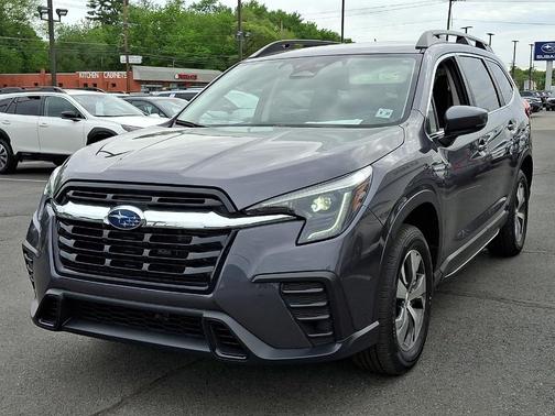 Magnetite Gray Metallic 2025 Subaru Ascent Premium