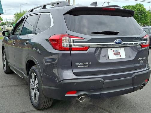 Magnetite Gray Metallic 2025 Subaru Ascent Premium