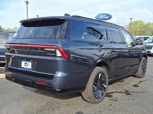 2025 Lincoln Navigator L Reserve