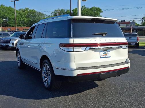 2023 Lincoln Navigator Reserve