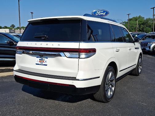 2023 Lincoln Navigator Reserve