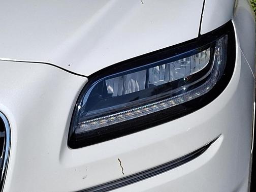 2022 Lincoln Nautilus Standard