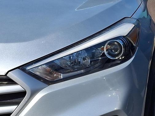 Molten Silver 2018 Hyundai TUCSON SEL Plus