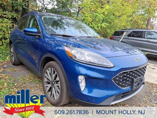 2022 Ford Escape Titanium