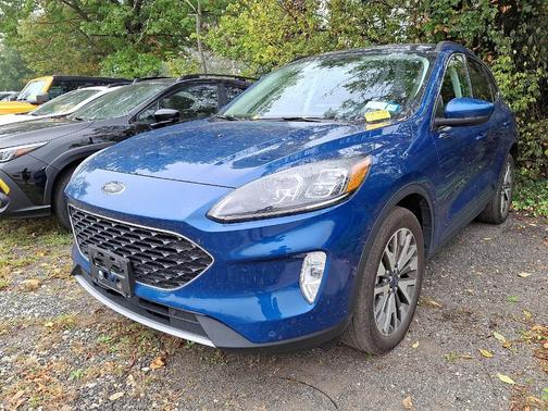 2022 Ford Escape Titanium