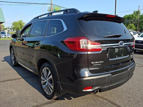 Crystal Black Silica 2021 Subaru Ascent Limited 7-Passenger