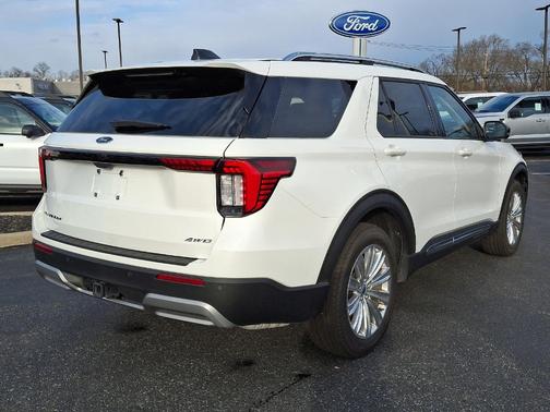 2025 Ford Explorer Platinum