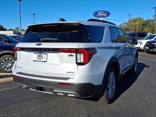 2025 Ford Explorer Active