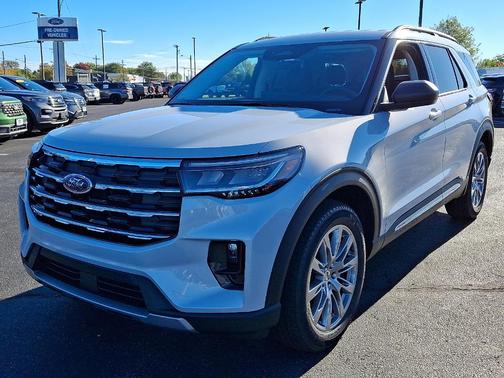 2025 Ford Explorer Active
