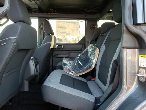 Carbonized Gray Metallic 2026 Ford Bronco Big Bend