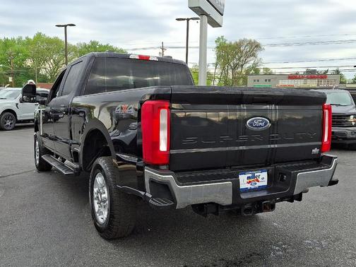 Agate Black Metallic 2025 Ford F-250 XLT